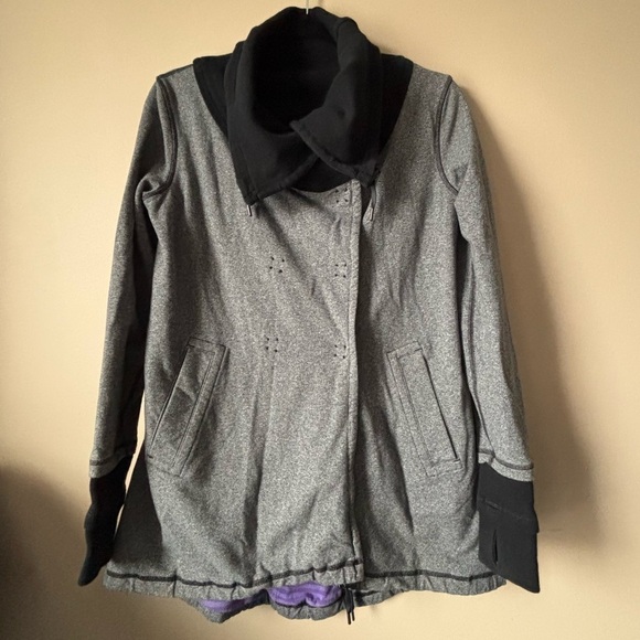 Lululemon Sz 6 Gratitude Wrap Static Charcoal Purple Lining - Picture 2 of 14
